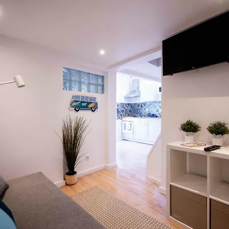 Apartament Caravel House 2 *